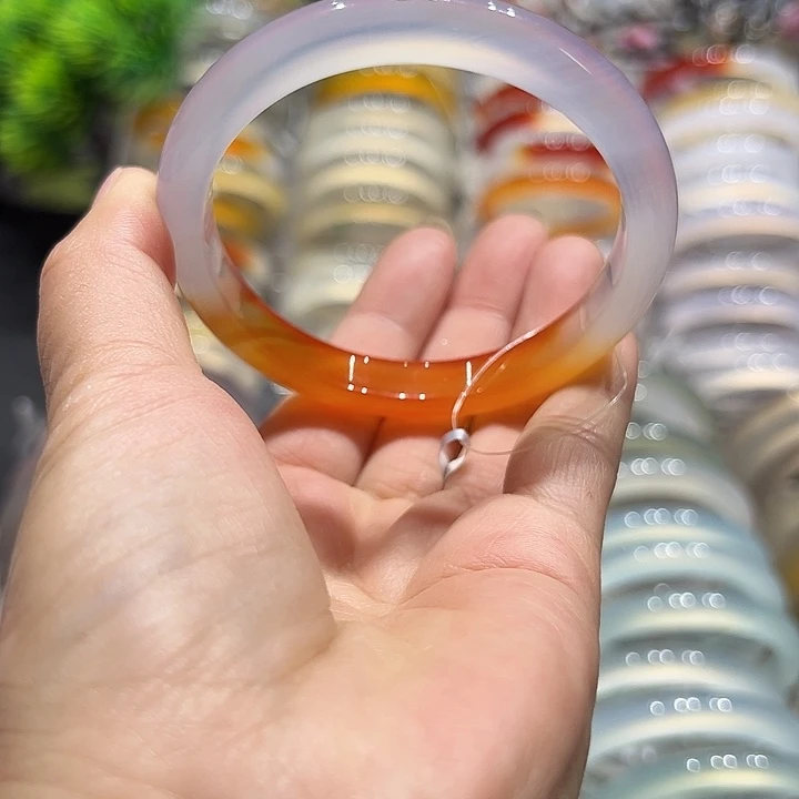玛瑙/玉髓手镯未镶嵌