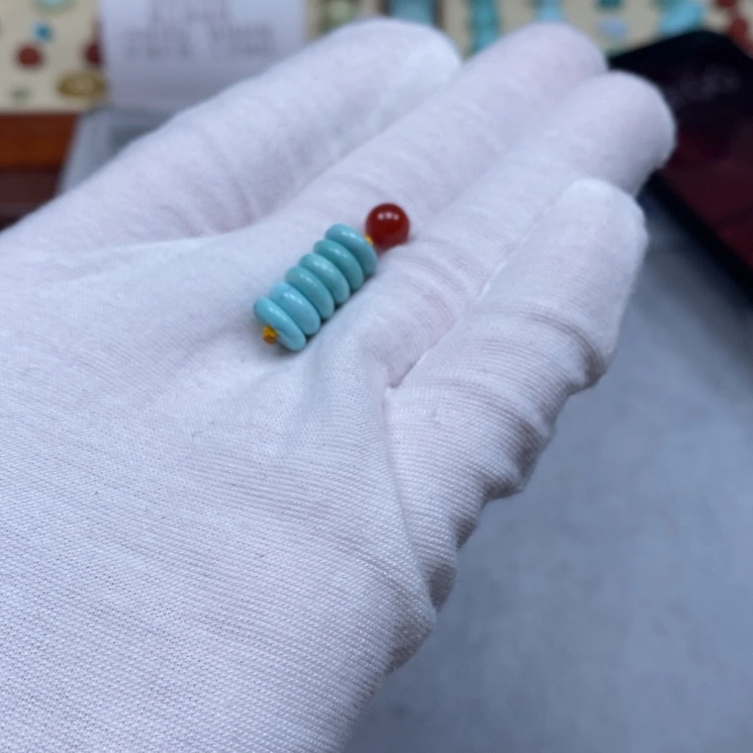 南红玛瑙配饰未镶嵌