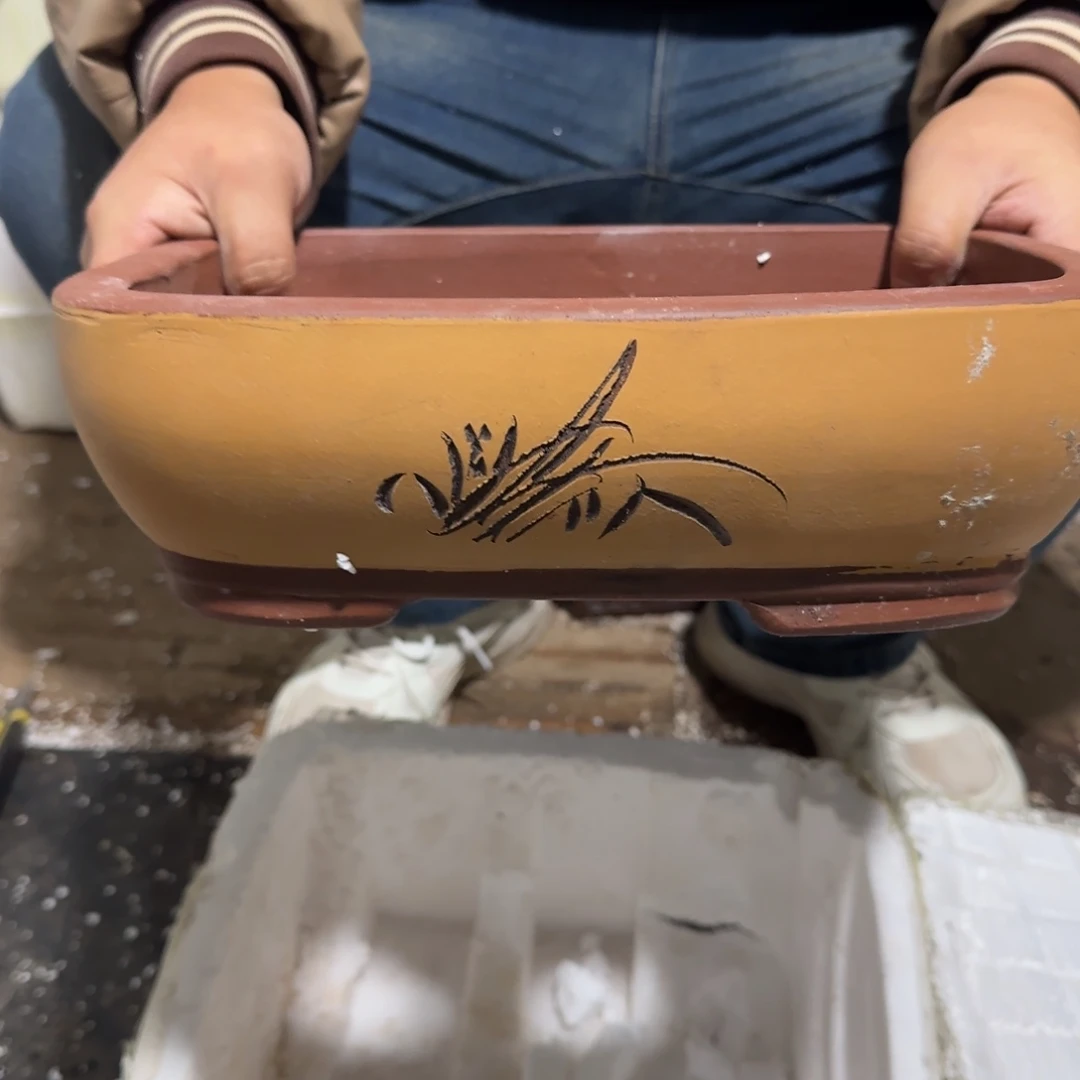 紫砂花盆瑕疵和瑕疵