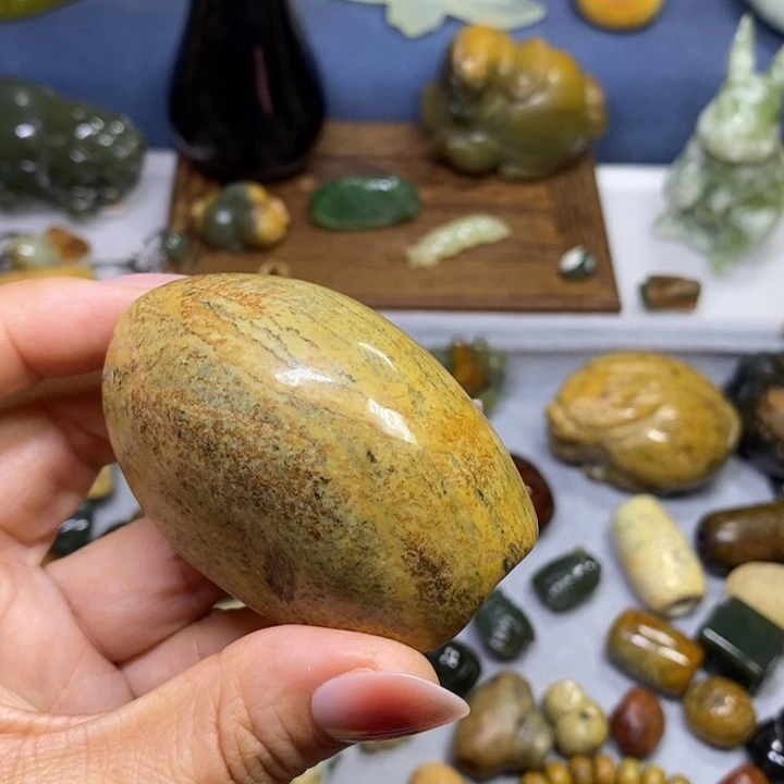 岫岩河磨玉（透闪石质玉）未镶嵌把件