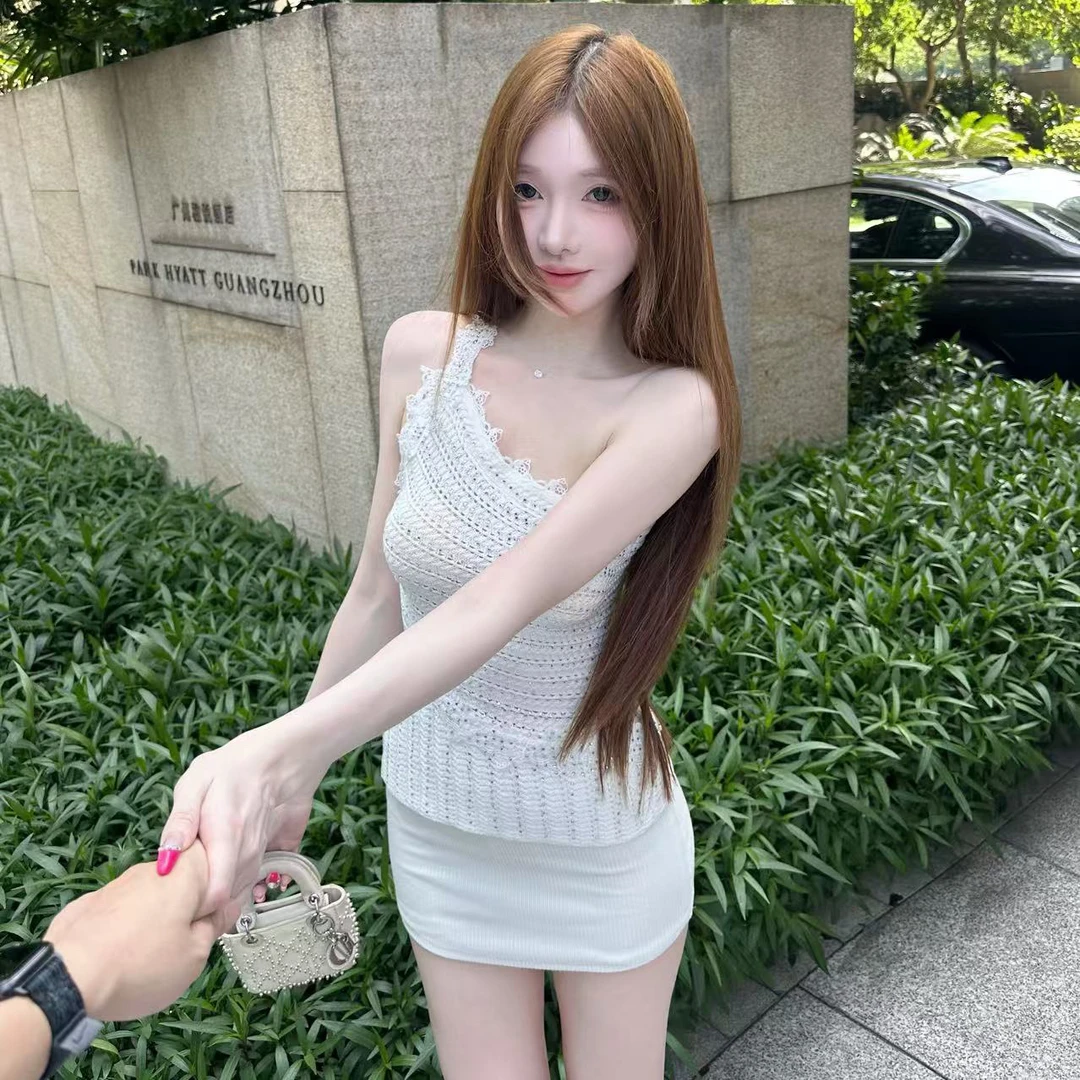 舟舟jojo【心软少女】斜肩针织毛边上衣