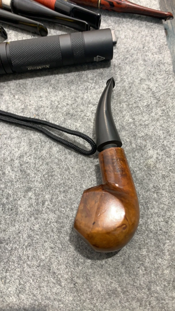 有梦老板专拍烟斗