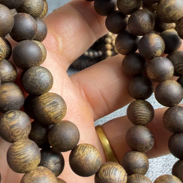 家***村长沉香沉水浮0.8多圈29.9克