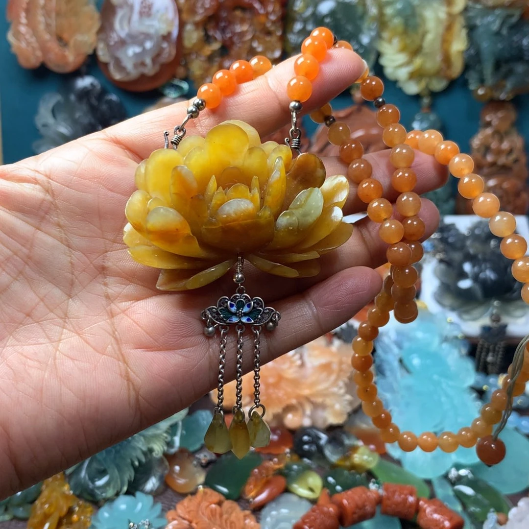 蛇纹石玉未镶嵌挂坠