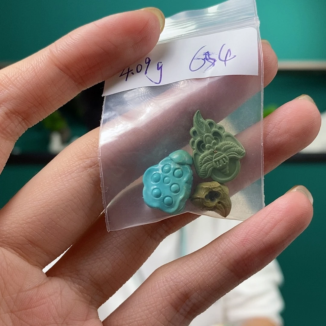 绿松石未镶嵌珠宝奇石