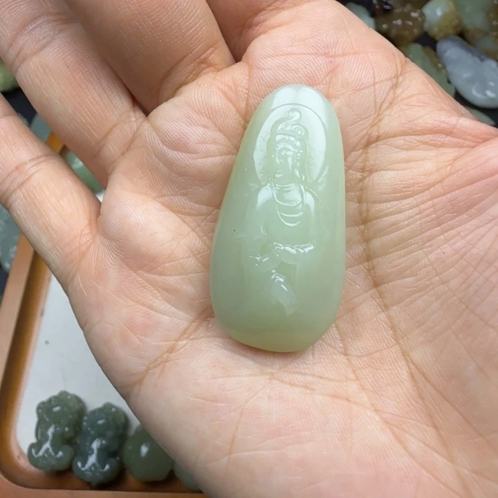 和田玉未镶嵌珠宝奇石