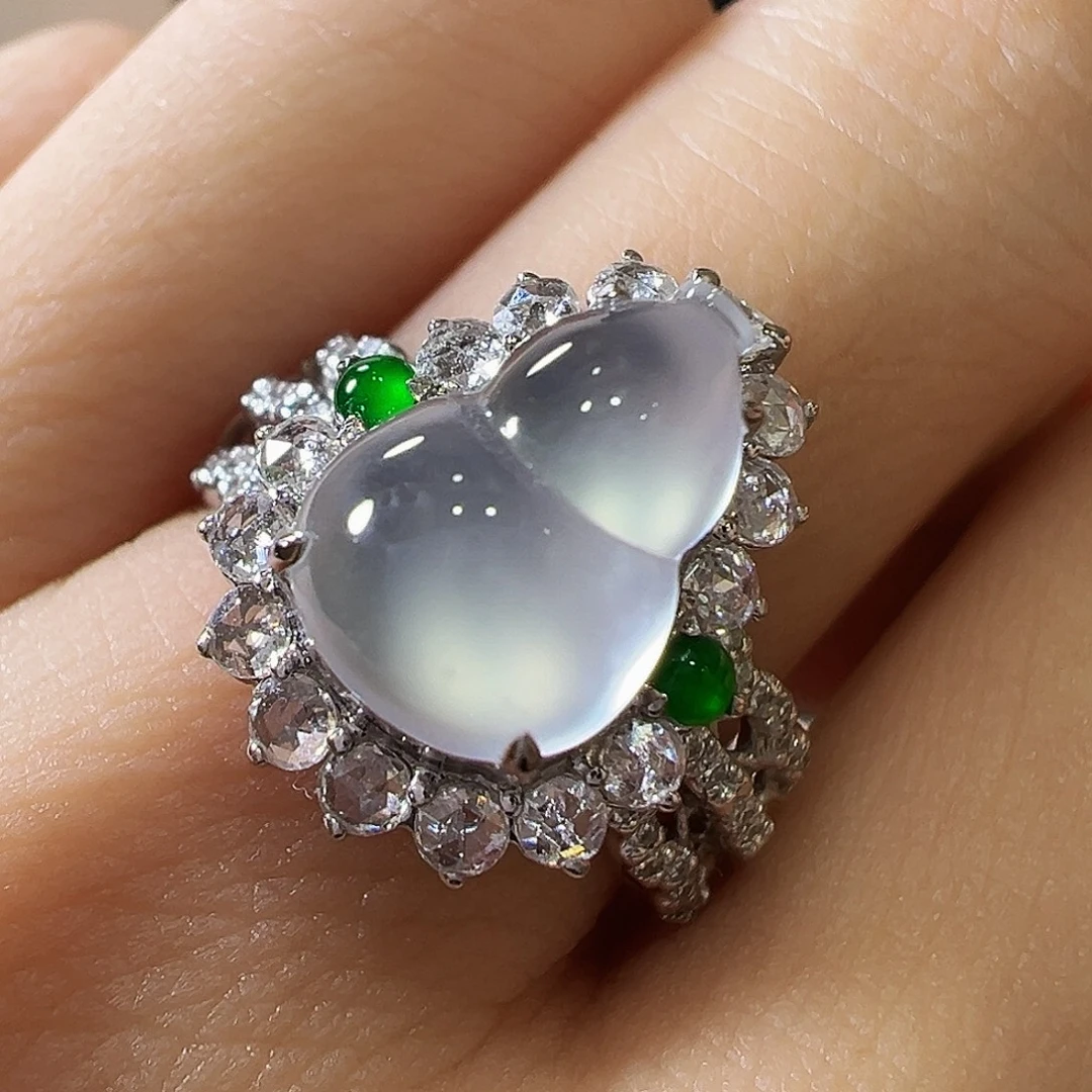 翡翠18K金镶嵌戒指