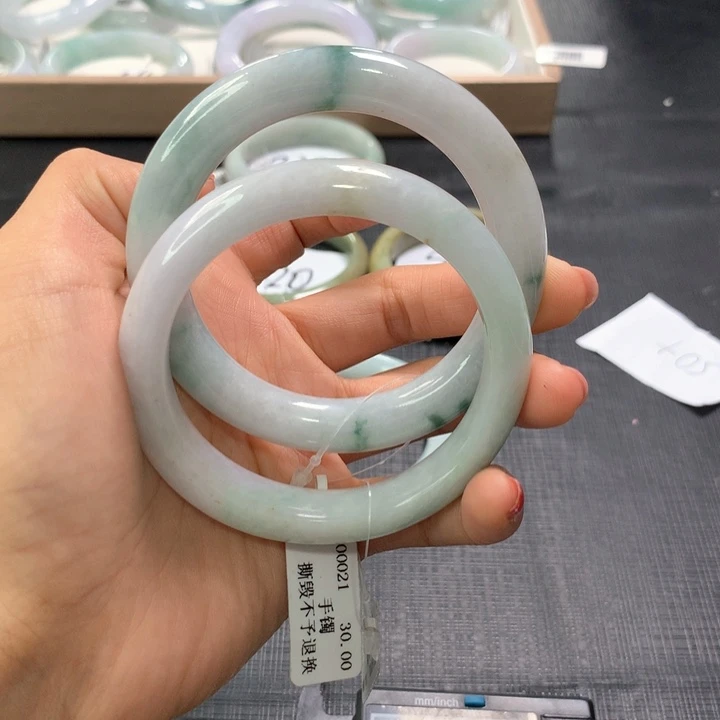 未镶嵌手镯翡翠H***y