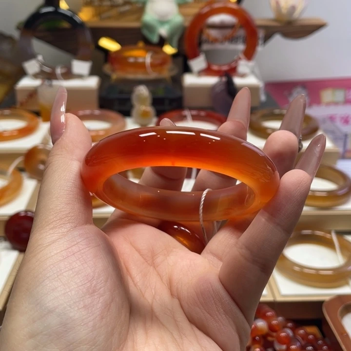 玛瑙/玉髓未镶嵌手镯