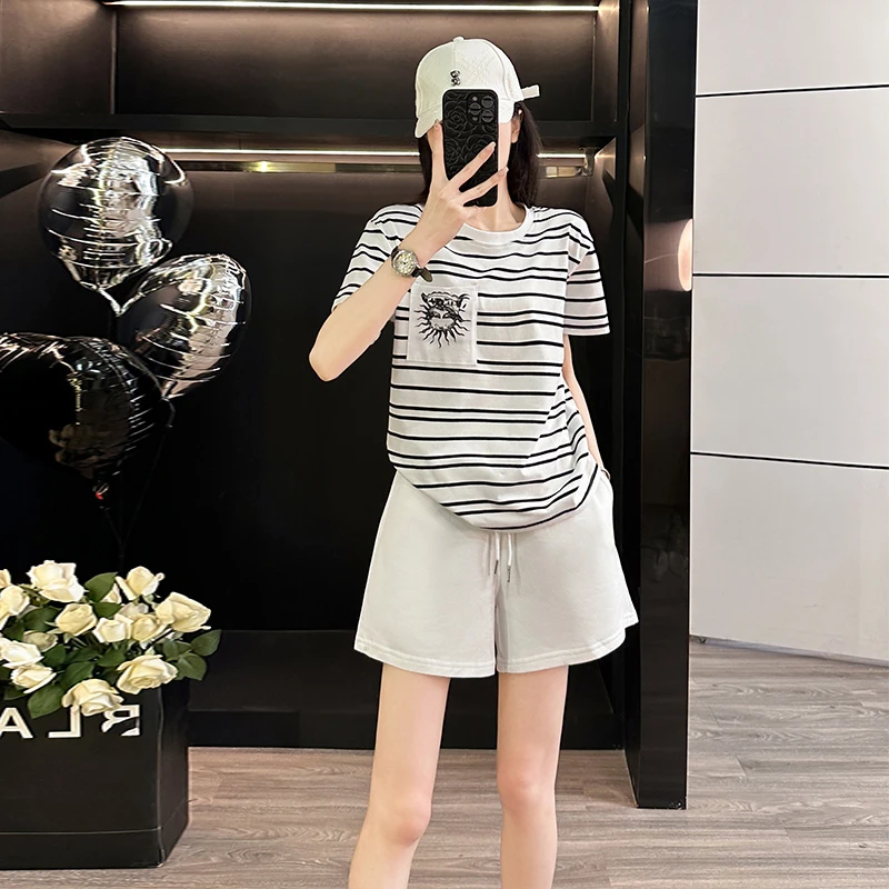 洋气减龄夏季韩版运动休闲套装条纹短袖T恤白色短裤百搭两件套潮