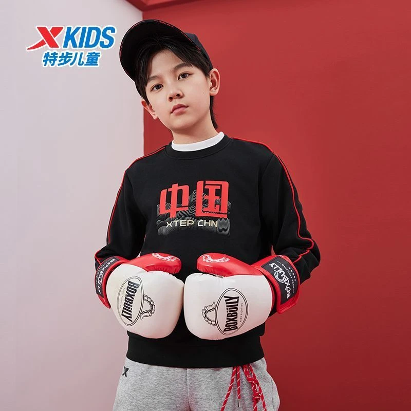 特步童装2025秋冬男童大童卫衣休闲时尚百搭圆领套头加绒运动上衣