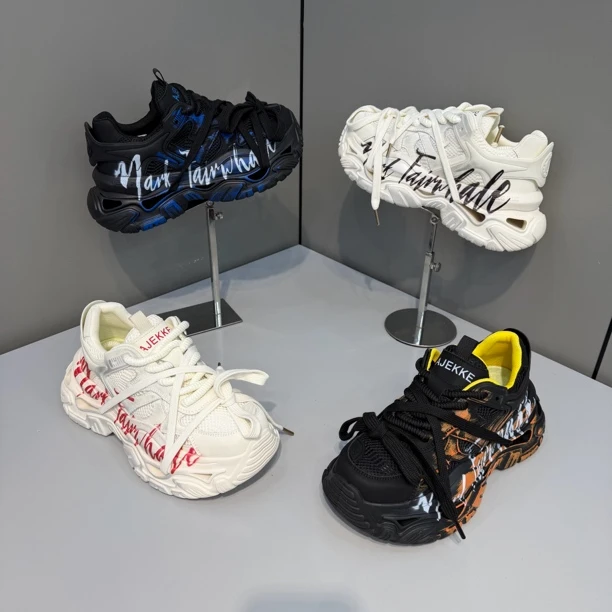 2026年男士新款春季休闲个性舒适小众百搭流行潮流潮鞋（皮鞋尺码）