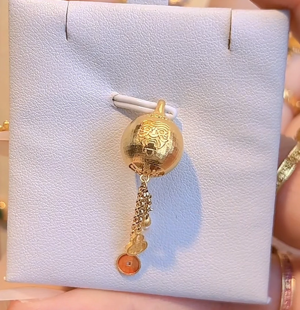 扎基球球-18k金吊坠