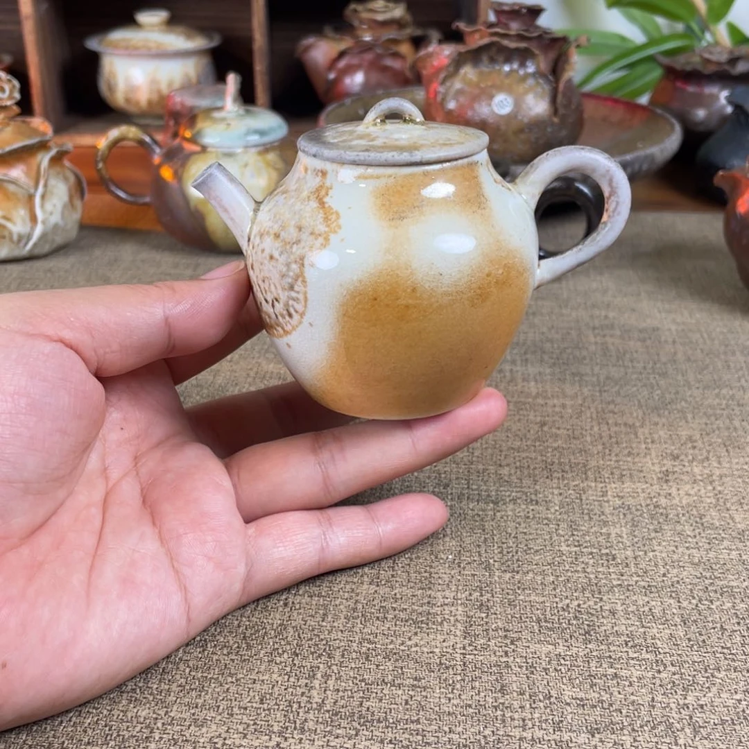 柴烧。         711。         柴烧壶