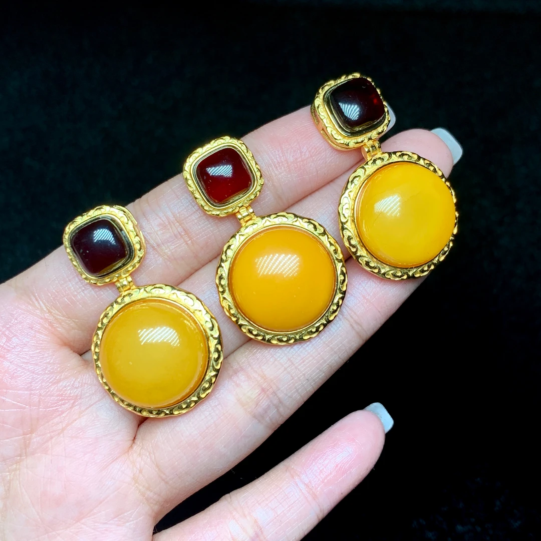 【云上叙】V29733-M-S925银镶嵌蜜蜡吊坠-多样性发一件-15mm（甄选）