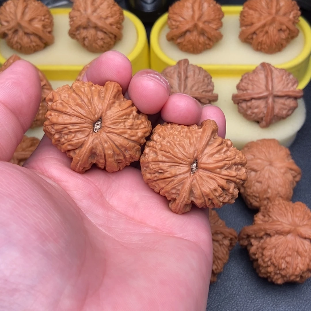 E***i文玩核桃把件血麒麟39