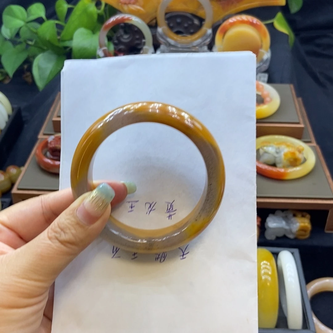 揽***镡石英质玉（黄龙玉）未镶嵌手镯H