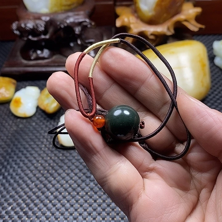 和田玉（糖玉）未镶嵌颈饰