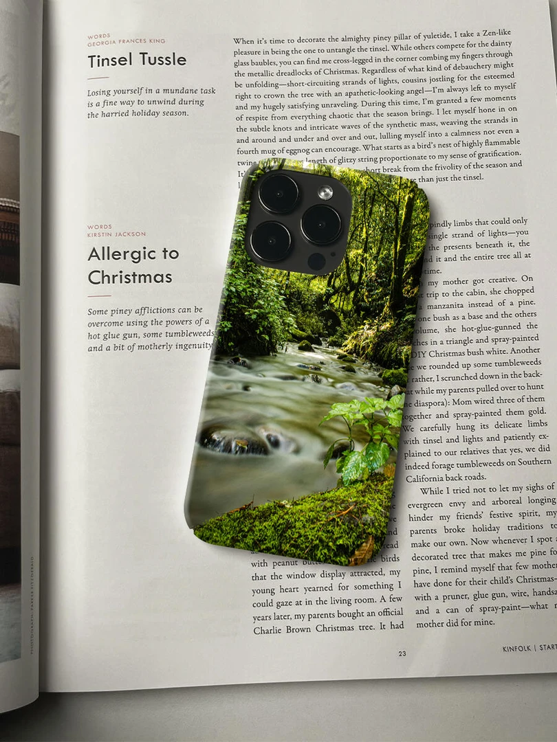 林中小溪手机壳适用于苹果16promax小众个性简约ins艺术轻薄15/14