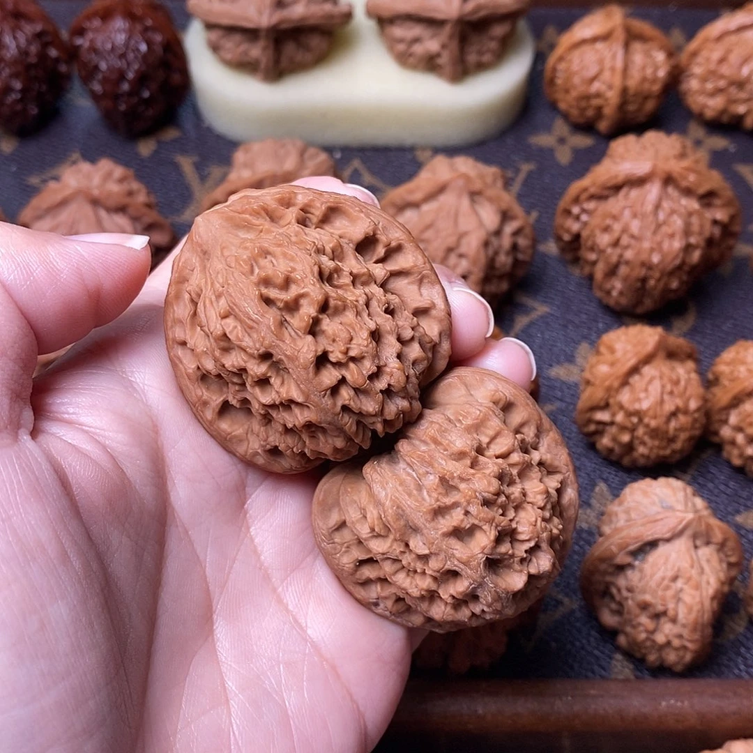 抖***哥吊坠桃核全品南疆石42尺