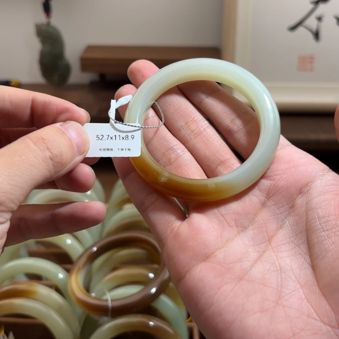 和田玉（糖玉）手镯未镶嵌
