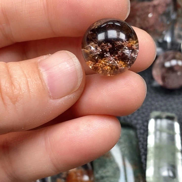 未镶嵌颈饰水晶辣**忙