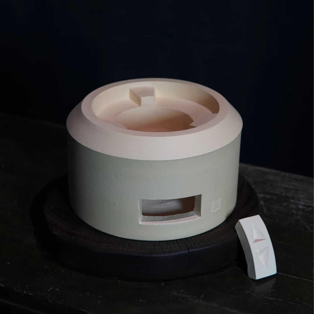 白泥手工蒙古包钢琴师炭炉素面刻绘款炭炉直径20cm高12cm