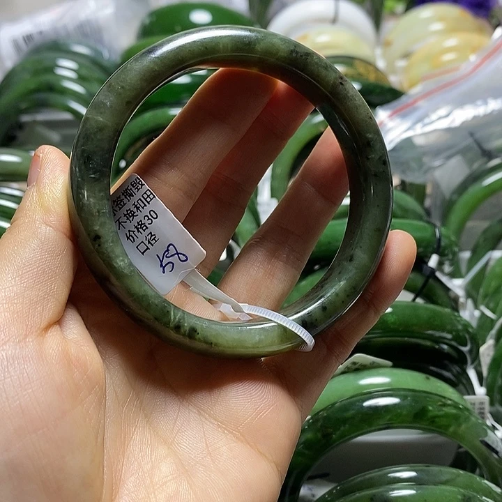 未镶嵌手镯和田玉（碧玉）正圈58微瑕