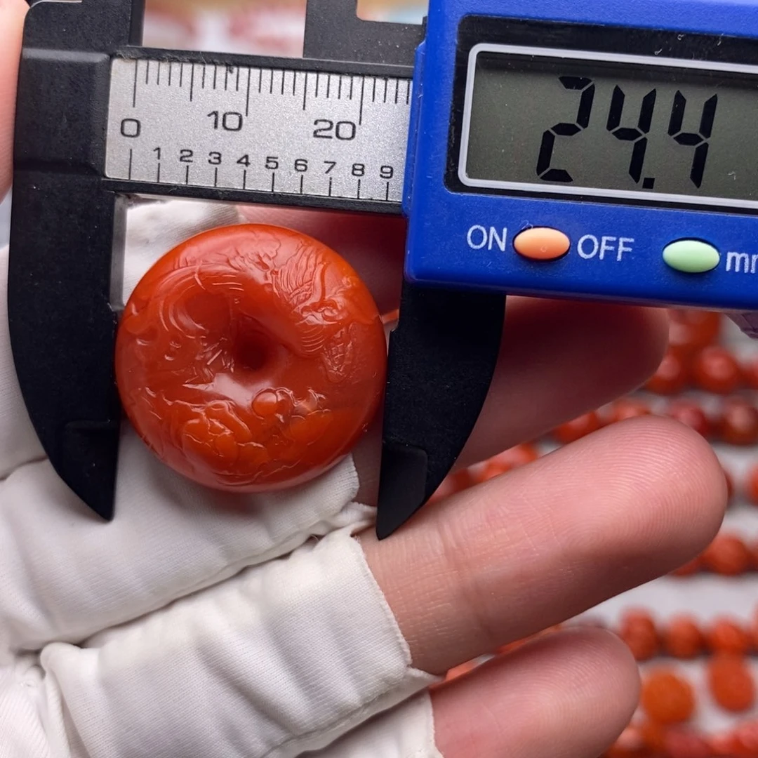 南红玛瑙配饰未镶嵌凤凰牡丹 微瑕