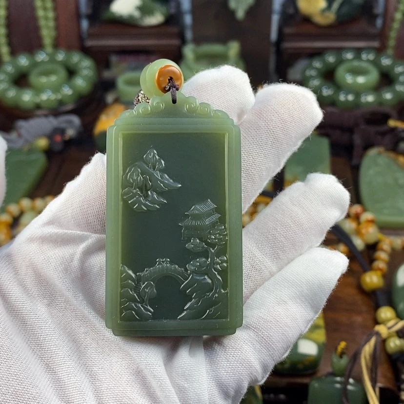 【闪购商品】岫岩老玉（透闪石质玉）颈饰未镶嵌