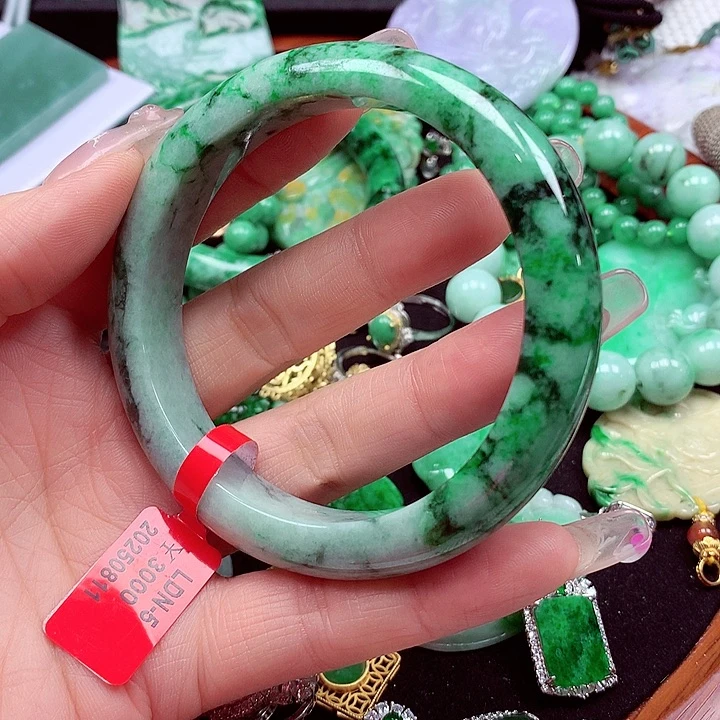 未镶嵌手镯翡翠翡翠