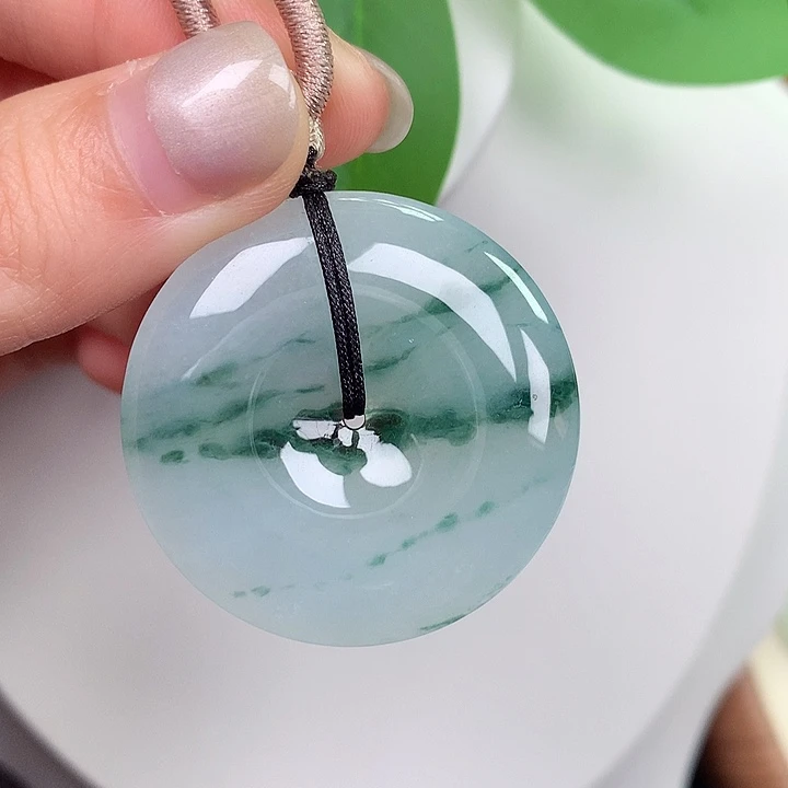 翡翠未镶嵌颈饰94:35.6-5.7mm