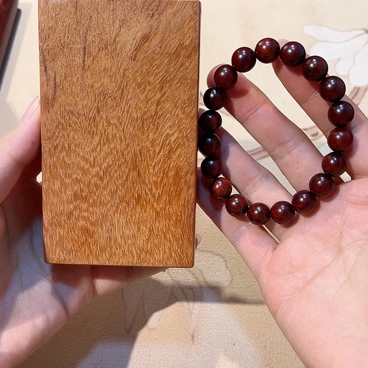 h****檀香紫檀（小叶紫檀）烟盒和一个单圈手串卡1.0