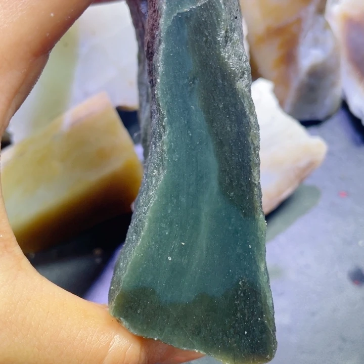 和田玉未镶嵌珠宝半成品