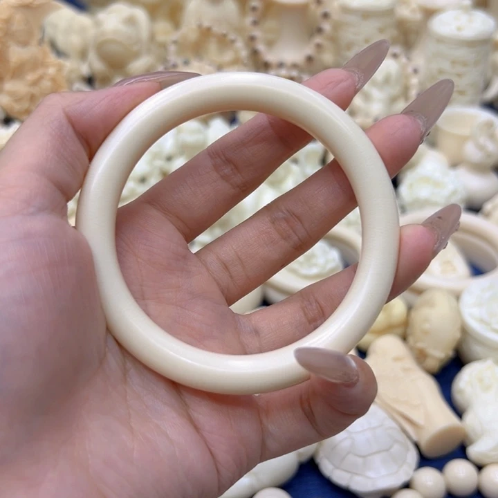 小*59圈口10手镯全品无暇