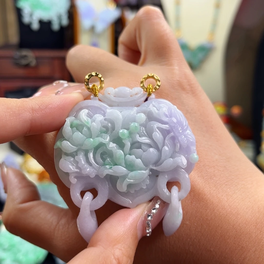 翡翠未镶嵌颈饰冰春彩