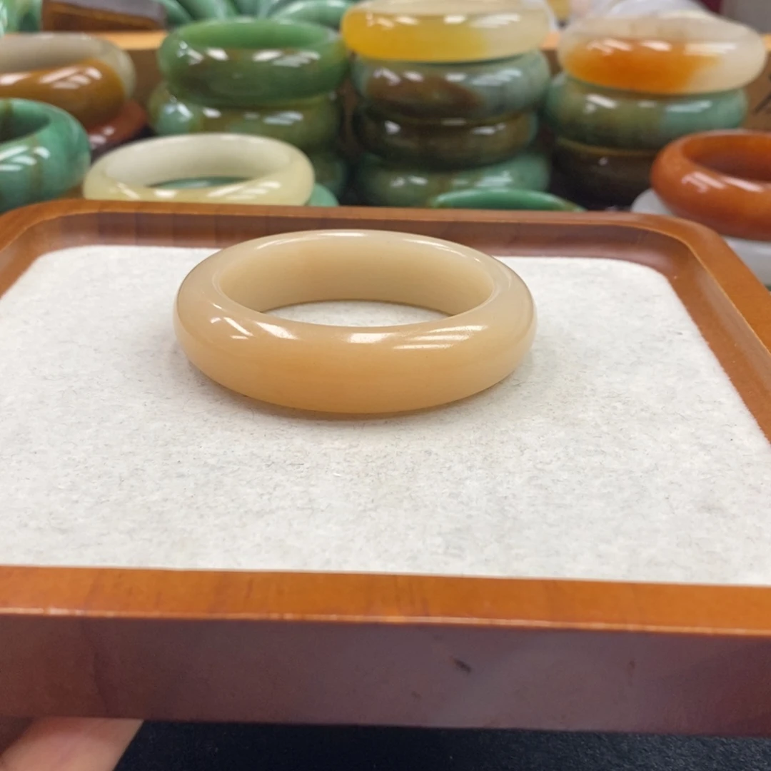 石英岩玉手镯合金