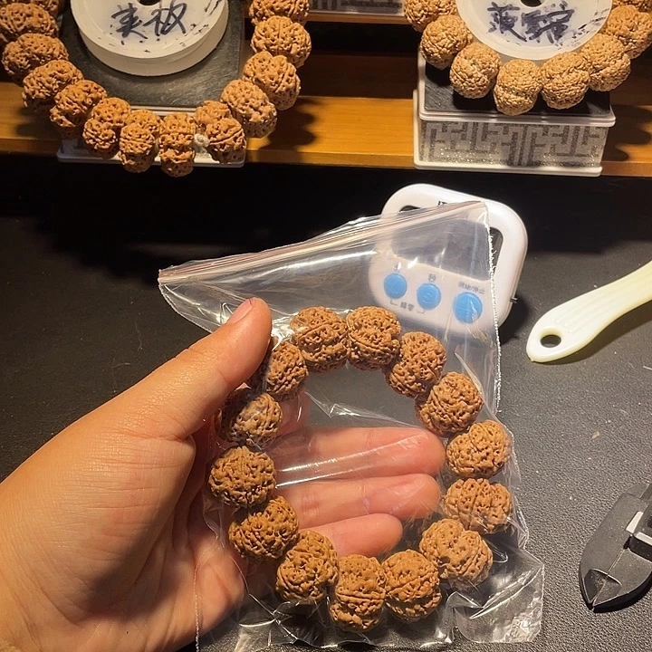 小***蜜手串金刚菩提金刚