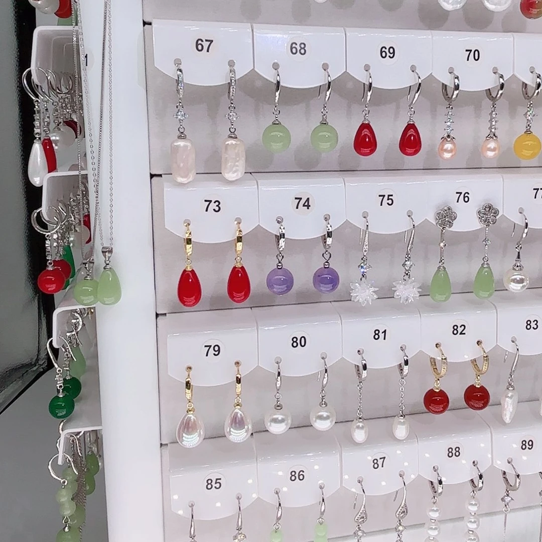 邱***姐淡水珍珠耳饰银S925镶嵌