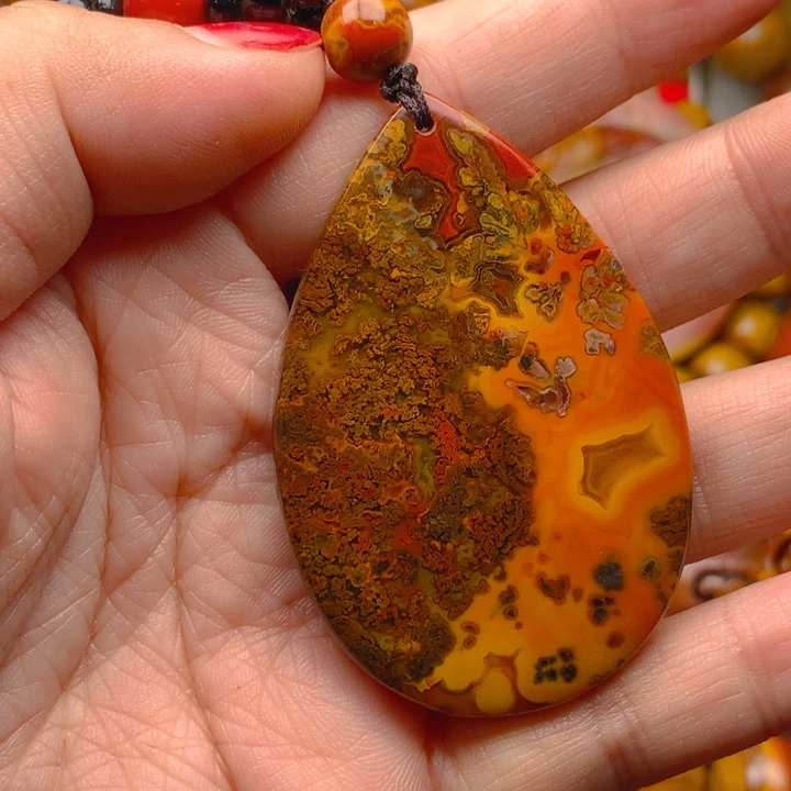 玛瑙/玉髓未镶嵌吊坠