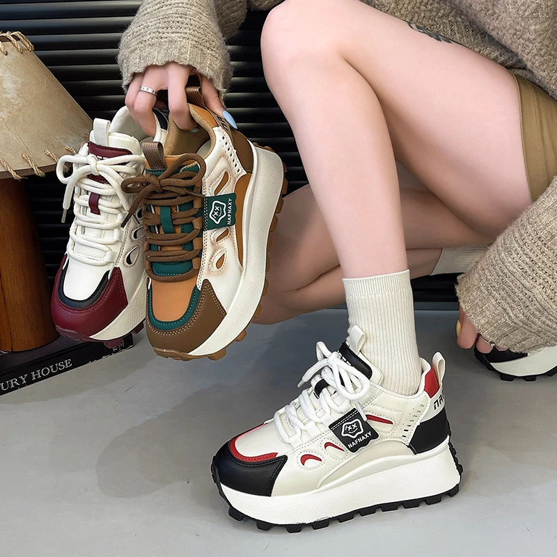 秋季运动鞋2025厚底新款鞋子女款ins小白鞋透气韩版复古休闲鞋