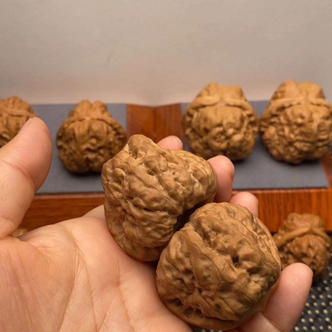 t***爸文玩核桃把件白茬边42左右