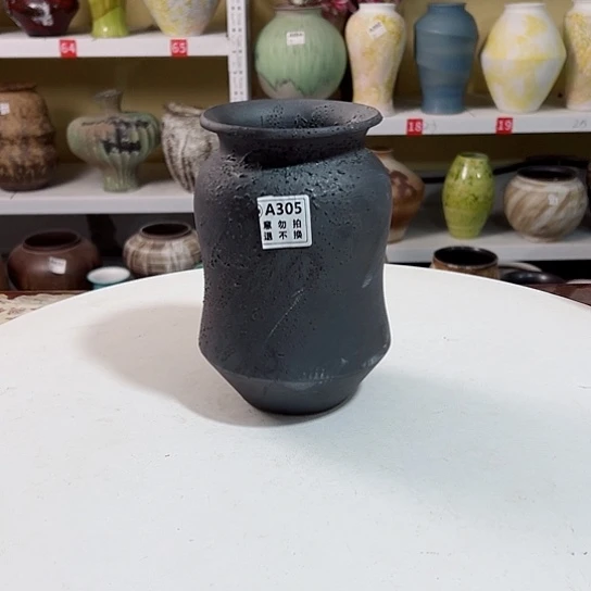 瓶高20口8。陶瓷精品摆件。305