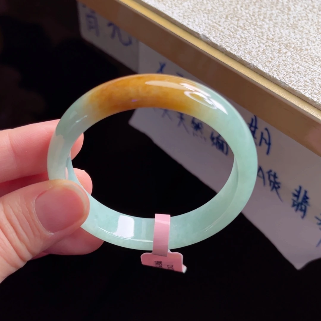 翡翠未镶嵌手镯手镯