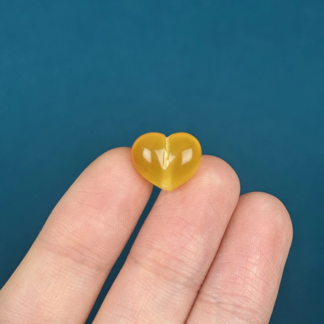 F4448天然原矿蜜蜡 屁桃爱心 13*11*8mm支持复检假一罚十