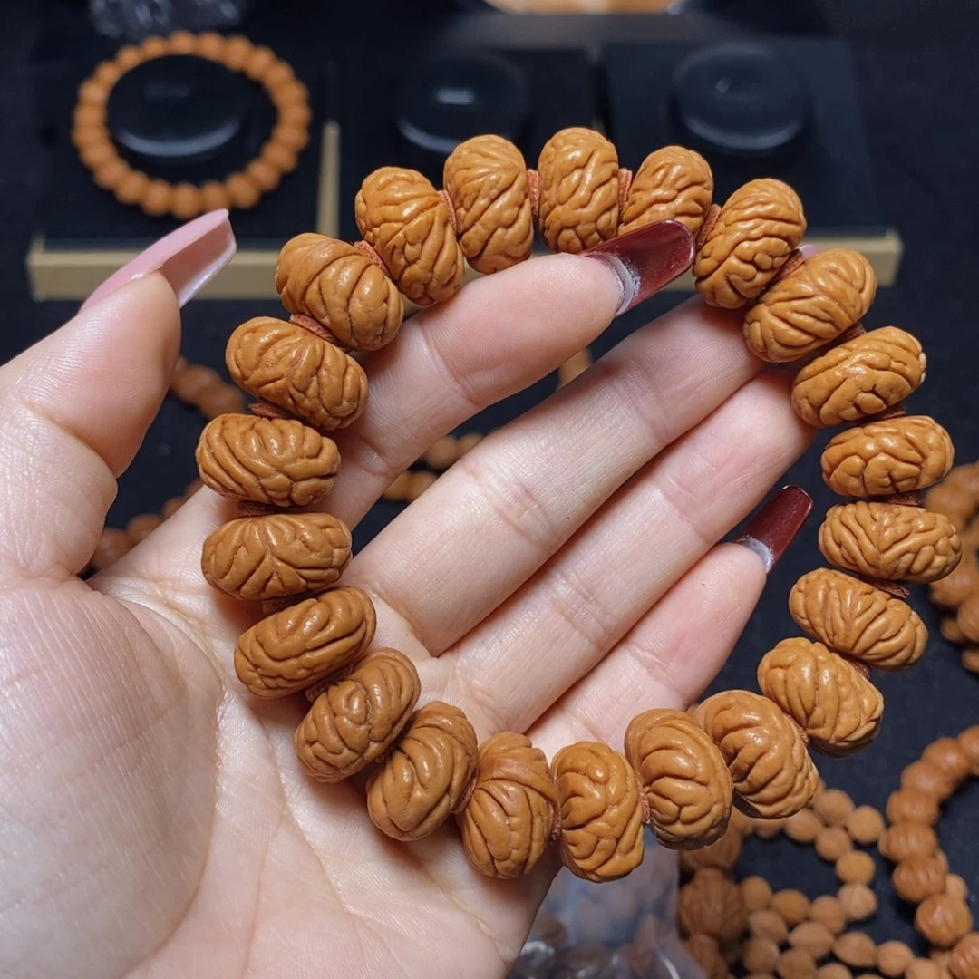 旗***哥桃核吊坠秦岭文玩