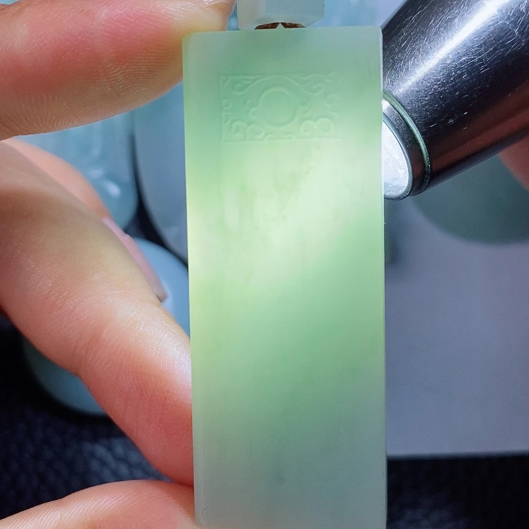 定制翡翠未镶嵌毛货付款后确认抛光