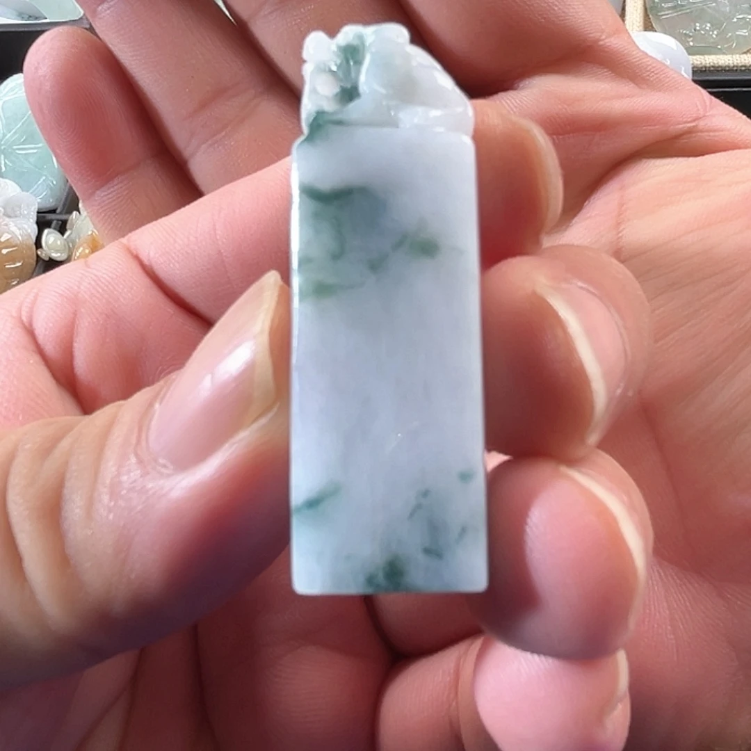 翡翠未镶嵌颈饰天然