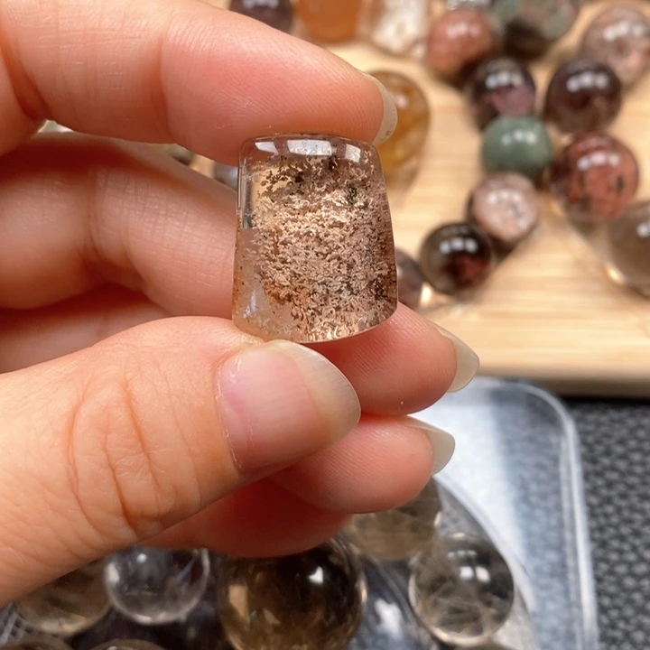 未镶嵌颈饰水晶水晶