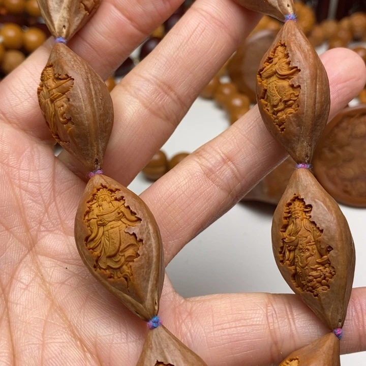 吊坠猴头核桃财神